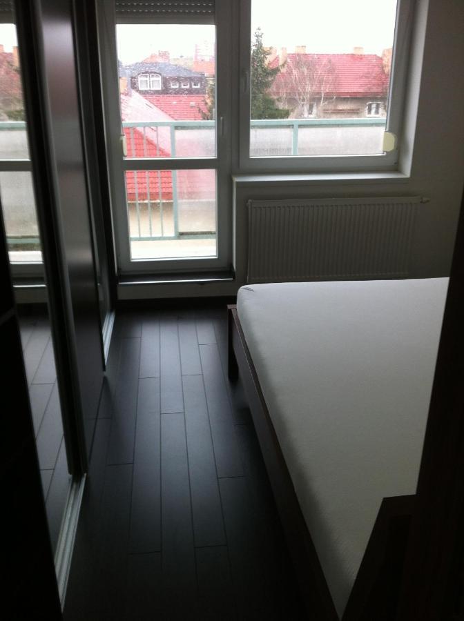 Spacious Apartment In Town Centre Nové Zámky 외부 사진